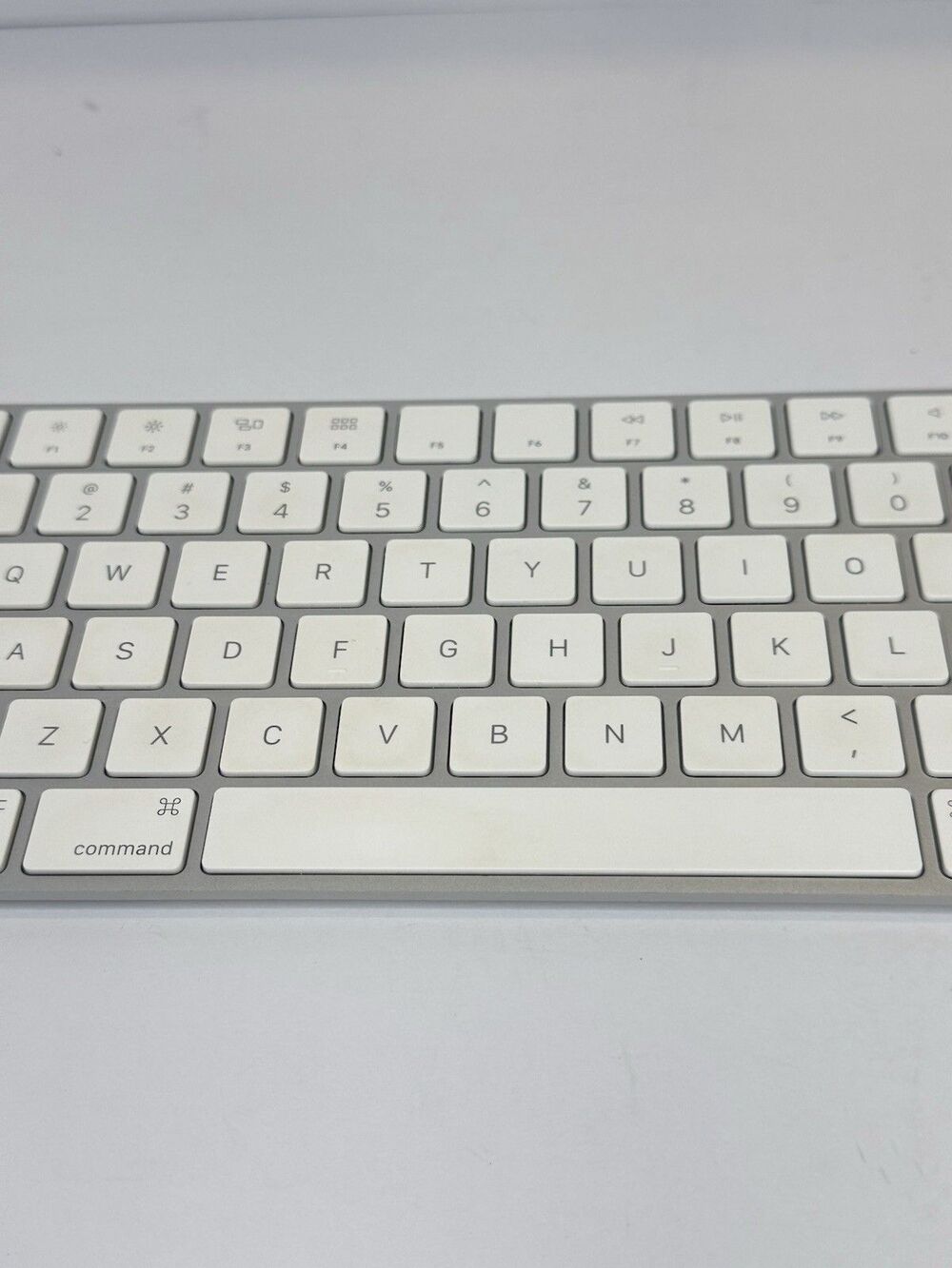 Apple Wireless Magic Keyboard with Numeric Pad Silver A1843 - Picture 4 of 9
